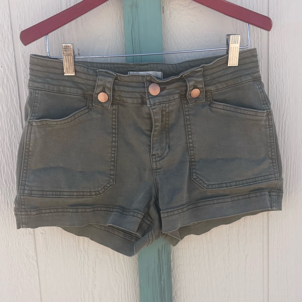 BKE Shorts 26